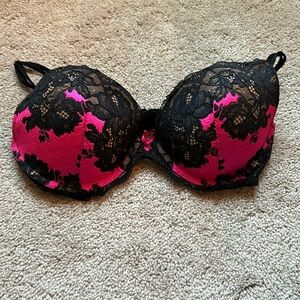 Victoria’s Secret lace bra size 34D